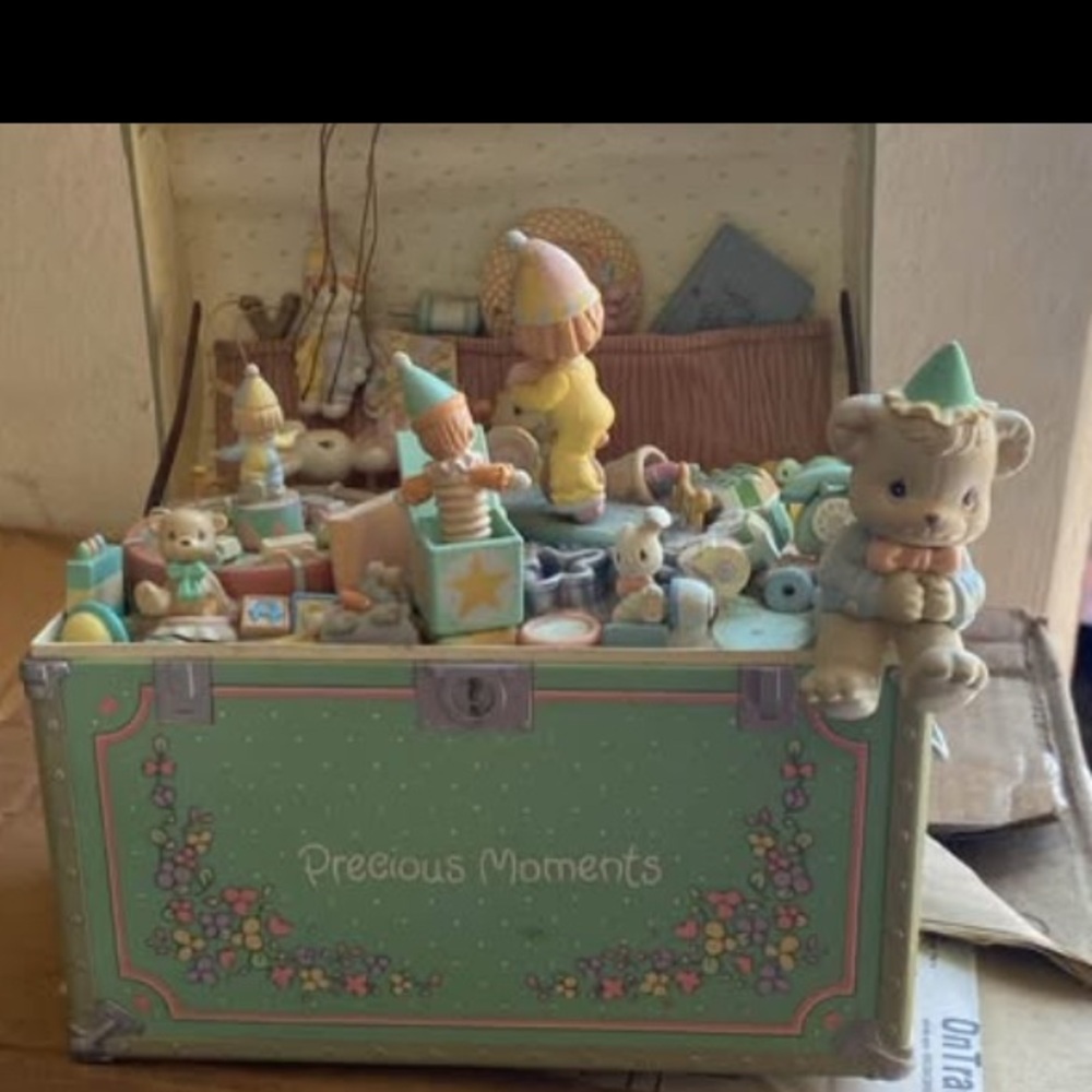 Precious Moments Green and Pink Keepsake Box